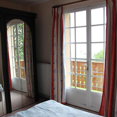 Holiday Home Maison De La Litiere Pugny-Chatenod Rum bild
