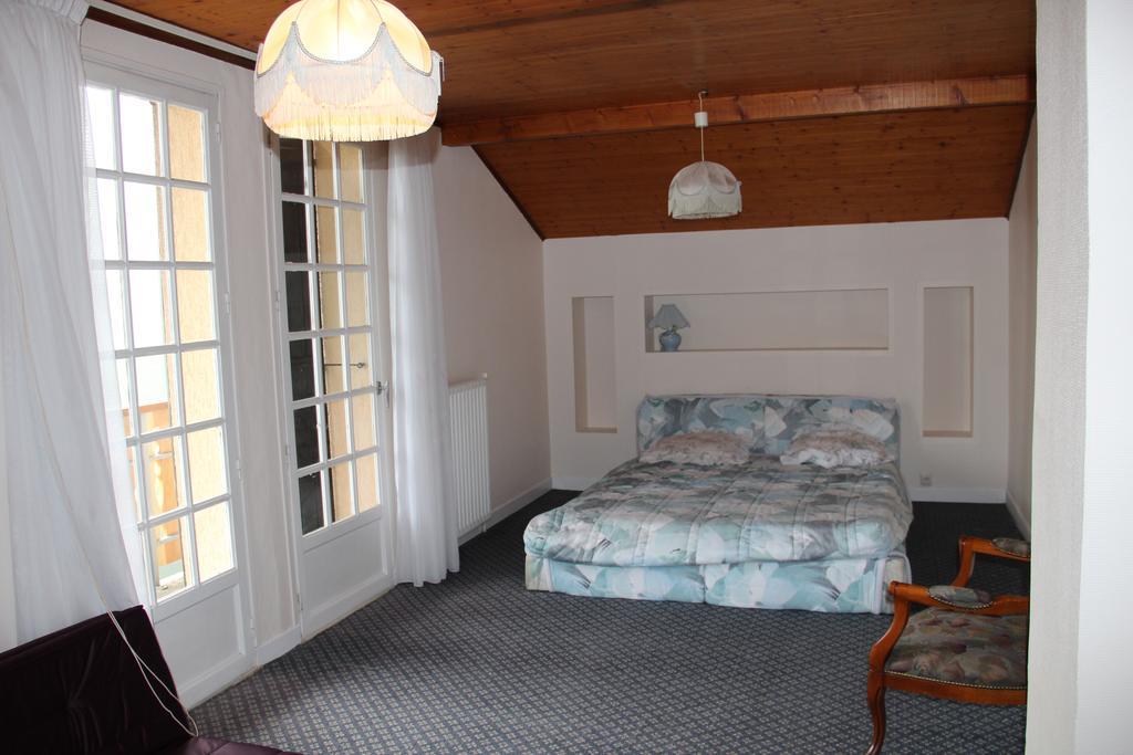 Holiday Home Maison De La Litiere Pugny-Chatenod Rum bild