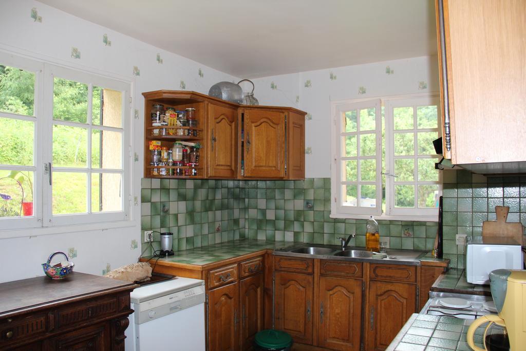 Holiday Home Maison De La Litiere Pugny-Chatenod Rum bild